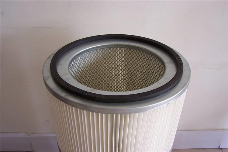 风机U8网电脑版_U8(中国)主要是由风机，滤筒还有控制柜和箱体几大部件组合而成的，其中利用风机将粉尘吸入箱体内