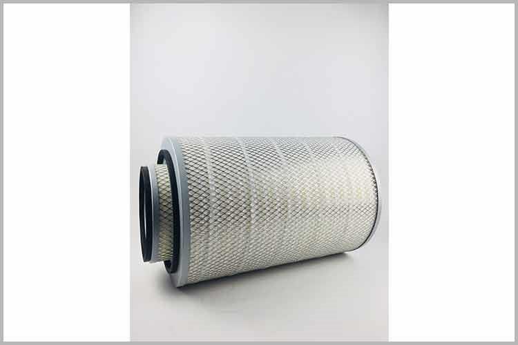 将旧滤清器的另一端拔下，接入新滤清器上，并用螺丝刀拧紧管箍，防止漏油，再把换好的液压U8网电脑版_U8(中国)安装回原位